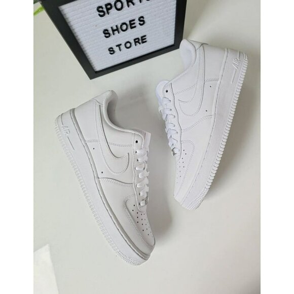 * 8.5 WOMEN'S NIKE AIR FORCE 1 LOW WHITE CW2288-111 SNEAKERS - Picture 3 of 11